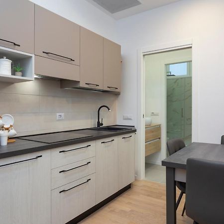 I Host Apartment - Val Strona 6 Milano Exteriör bild